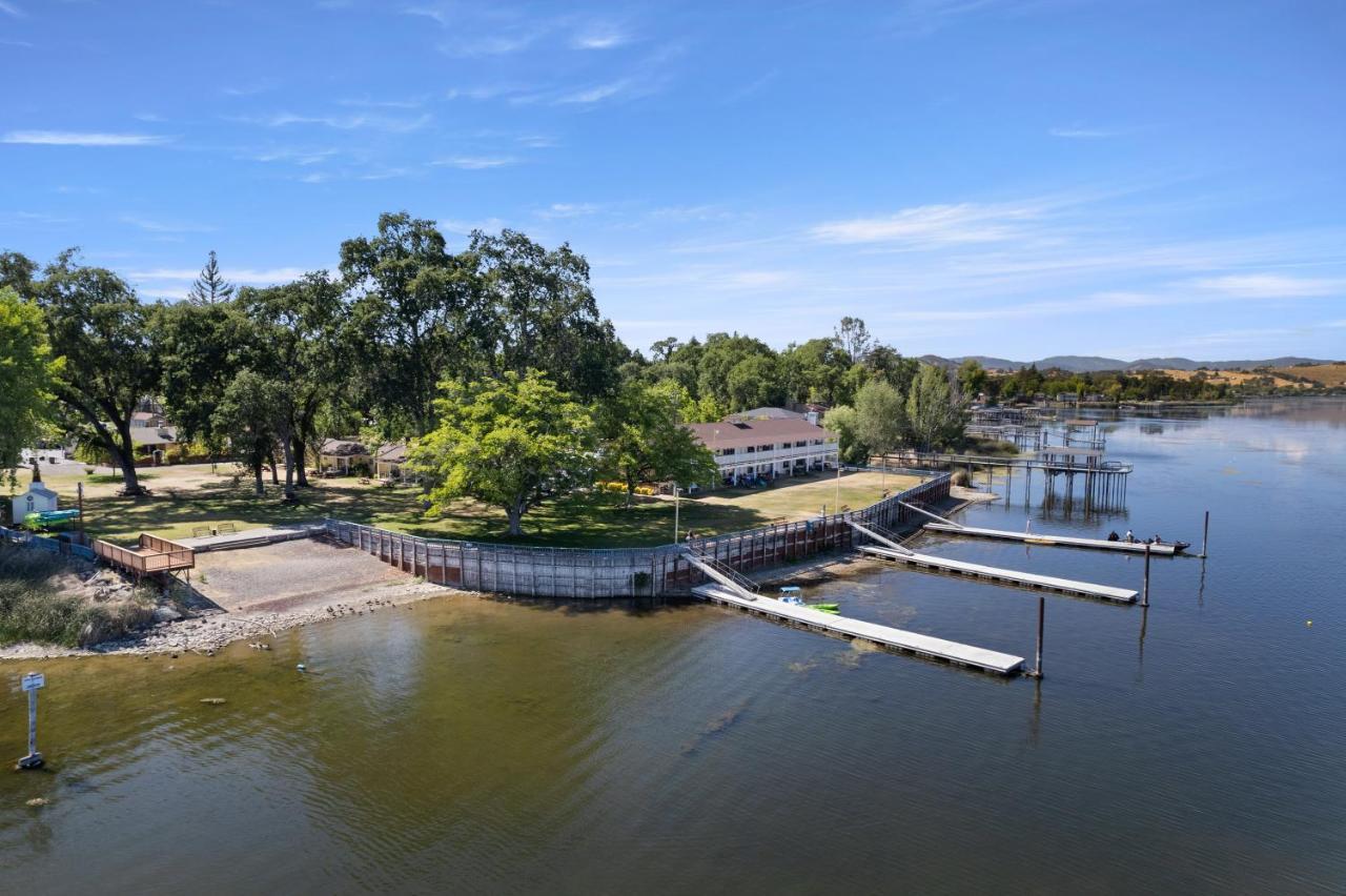 Skylark Shores Resort Lakeport Buitenkant foto