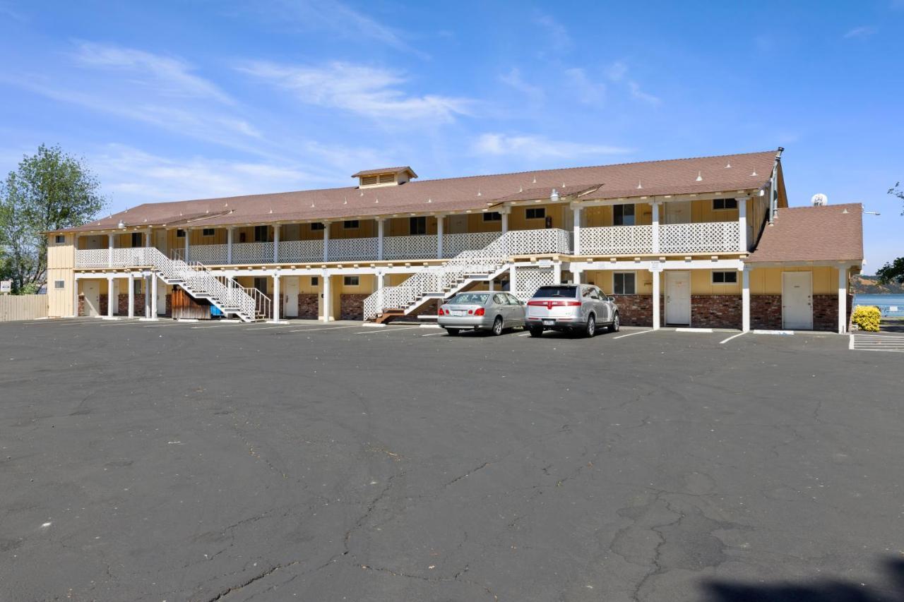 Skylark Shores Resort Lakeport Buitenkant foto