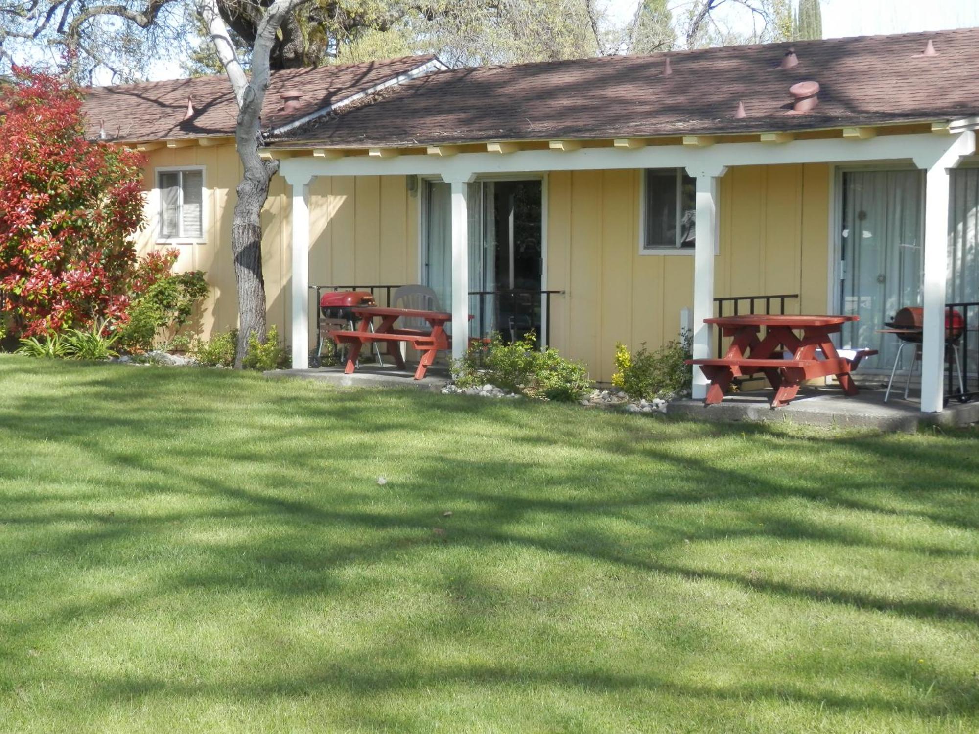 Skylark Shores Resort Lakeport Buitenkant foto