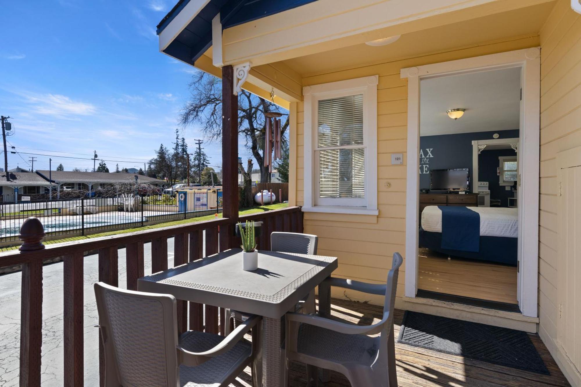 Skylark Shores Resort Lakeport Buitenkant foto