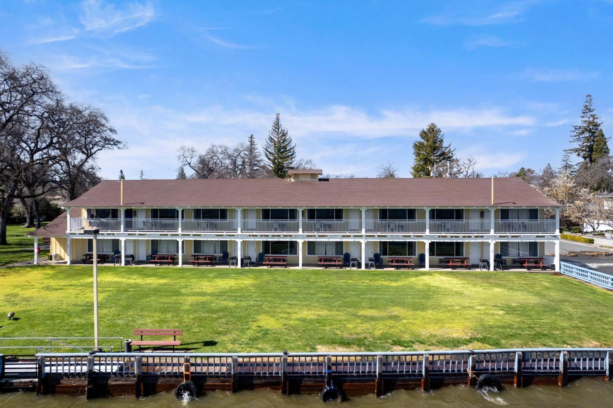 Skylark Shores Resort Lakeport Buitenkant foto