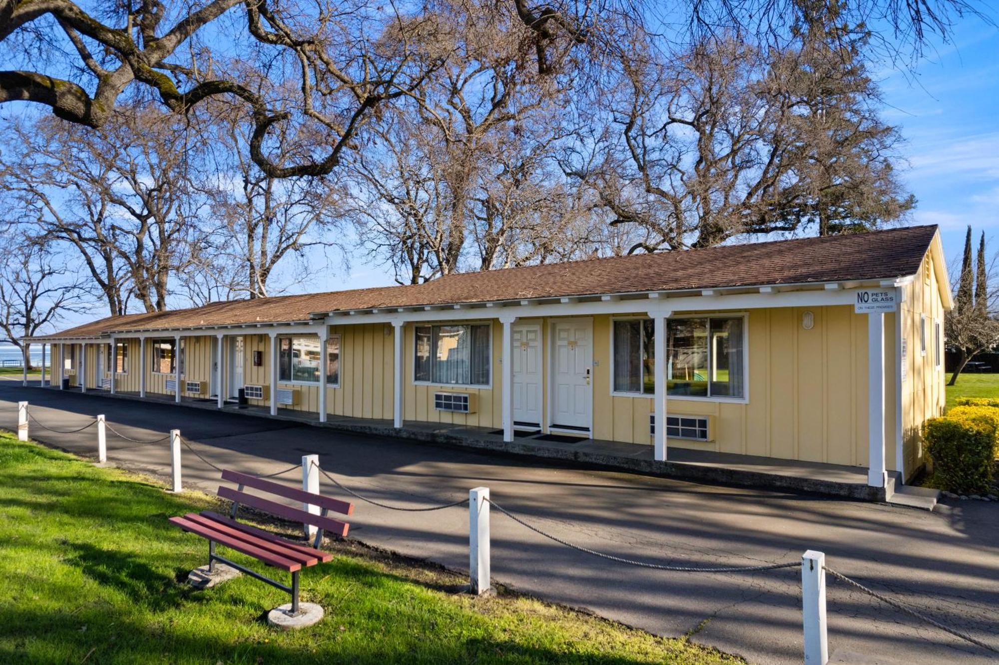 Skylark Shores Resort Lakeport Buitenkant foto